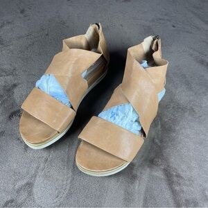 Eileen Fisher SZ 10 Brown Leather Strappy  Sandals White Rubber Sole Zip Back